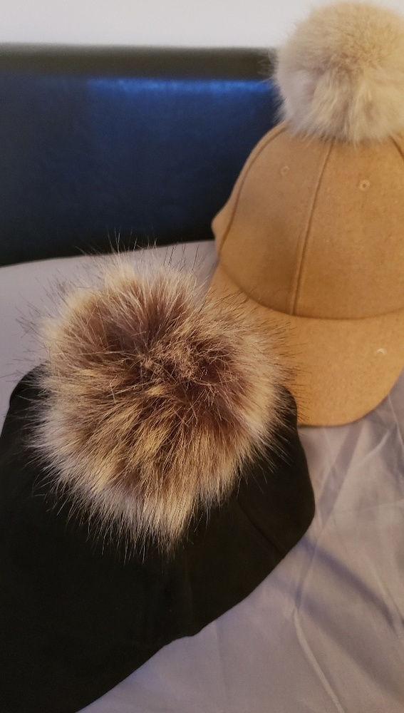 Caps